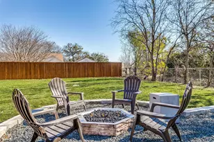 323 S Hannaford St, Granbury, TX 76048 - Photo 37