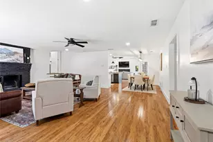 109 Oaktree Dr, Highland Village, TX 75077 - Photo 5