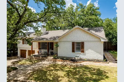 109 Oaktree Drive, Highland Village, TX 75077 - Photo 3