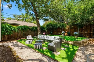 109 Oaktree Dr, Highland Village, TX 75077 - Photo 15