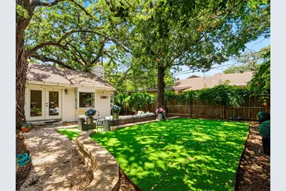 109 Oaktree Drive, Highland Village, TX 75077 - Photo 35