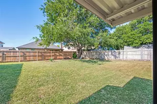 1013 N Knowles Dr, Saginaw, TX 76179 - Photo 21