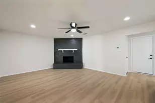 1013 N Knowles Dr, Saginaw, TX 76179 - Photo 3
