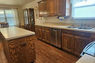 4919 Saddlehorn Dr, Arlington, TX 76017 - Photo 13