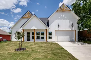 204 W Collins, Decatur, TX 76234 - Photo 1