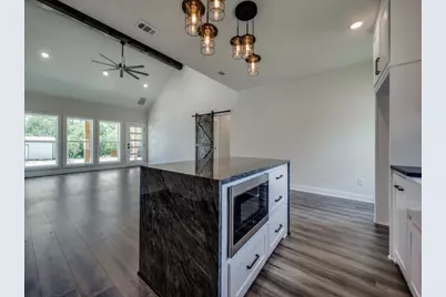 204 W Collins, Decatur, TX 76234 - Photo 11