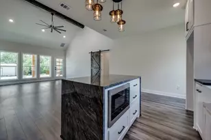 204 W Collins, Decatur, TX 76234 - Photo 11