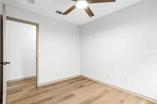 1020 Hannah St, Burleson, TX 76028 - Photo 25