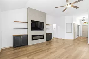 1020 Hannah St, Burleson, TX 76028 - Photo 7
