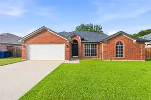 1020 Hannah St, Burleson, TX 76028 - Photo 1