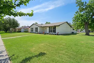 1700 Jasmine Ln, Plano, TX 75074 - Photo 3