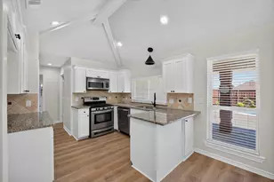 408 W Oak St, Wylie, TX 75098 - Photo 9