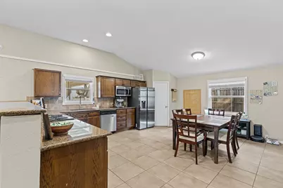 5117 Curzon Avenue, Fort Worth, TX 76107 - Photo 5
