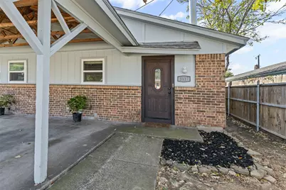 5117 Curzon Avenue, Fort Worth, TX 76107 - Photo 1