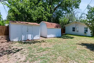 8005 Lazy Lane Rd, North Richland Hills, TX 76180 - Photo 29