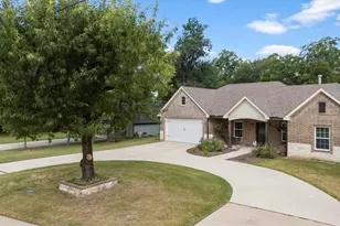 327 Walnut St, Terrell, TX 75160 - Photo 3