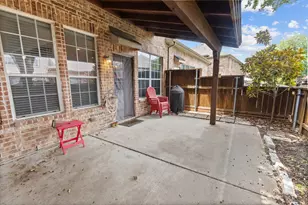 1861 Sandpiper Ln, Carrollton, TX 75007 - Photo 11