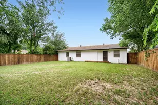 3621 Edgewood Dr, Garland, TX 75042 - Photo 3