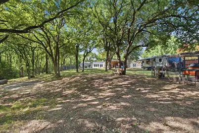 3001 Curry Road, Arlington, TX 76001 - Photo 33