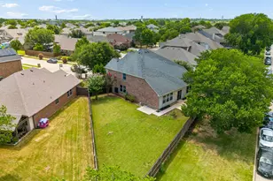 3800 Windy Point Dr, Denton, TX 76208 - Photo 35