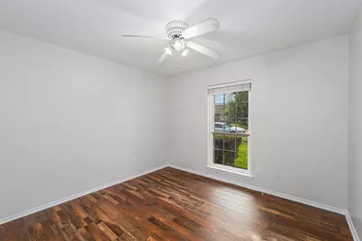 128 Kingsbridge Drive, Garland, TX 75040 - Photo 11