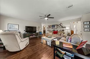 137 Pleasant Grove Ln, Waco, TX 76712 - Photo 7