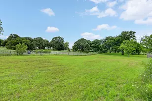 10373 Bobbie Ln, Pilot Point, TX 76258 - Photo 31