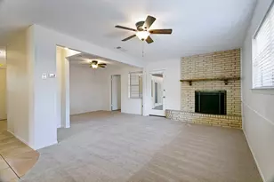 412 Franklin Dr, Euless, TX 76040 - Photo 9