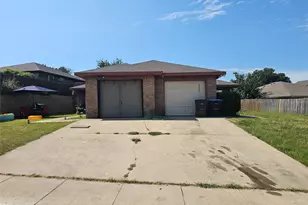 2825 Ridgecrest Dr, Fort Worth, TX 76133 - Photo 1