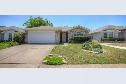 2363 Laurelhill Lane, Fort Worth, TX 76133 - Photo 1