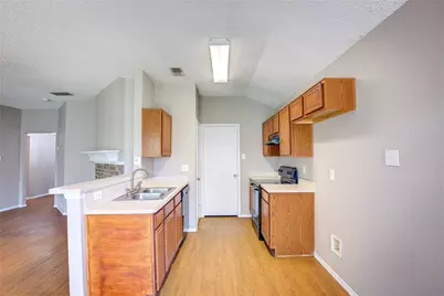 2363 Laurelhill Lane, Fort Worth, TX 76133 - Photo 7