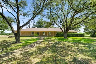1642 NW Co Rd 1040, Corsicana, TX 75110 - Photo 1