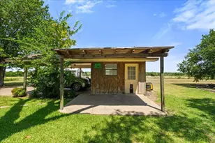 1642 NW Co Rd 1040, Corsicana, TX 75110 - Photo 33