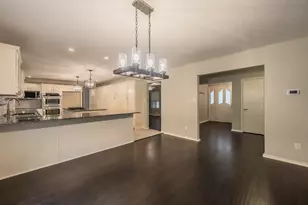 210 Mistletoe Ln, Keene, TX 76059 - Photo 11