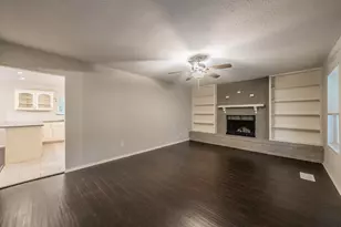 210 Mistletoe Ln, Keene, TX 76059 - Photo 5