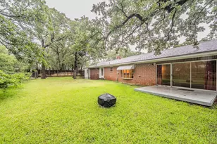 210 Mistletoe Ln, Keene, TX 76059 - Photo 37