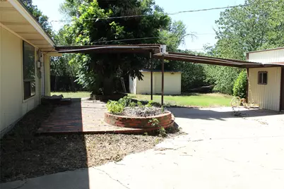 860 N Harbin Drive, Stephenville, TX 76401 - Photo 17