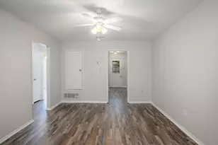 1216 E Baltimore Ave, Fort Worth, TX 76104 - Photo 7