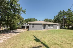 304 Jack Grace Hill Rd, Bowie, TX 76230 - Photo 3