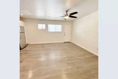 5010 San Jacinto Street #201, Dallas, TX 75206 - Photo 3