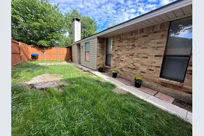 2306 Carol Good Lane, Carrollton, TX 75006 - Photo 9