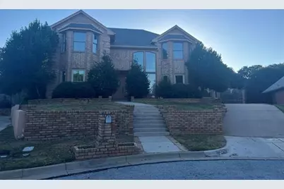 6701 Mt Vernon Court, Arlington, TX 76017 - Photo 1