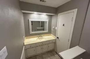 1026 Goldenrod Dr, Garland, TX 75043 - Photo 17