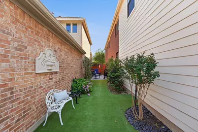2133 Broadstone Drive, Plano, TX 75025 - Photo 7