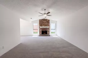 220 Creekwood Ln, Fort Worth, TX 76134 - Photo 3