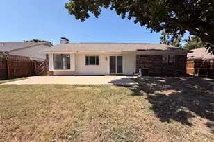 220 Creekwood Ln, Fort Worth, TX 76134 - Photo 5