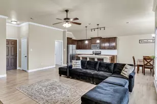 118 Cherokee St, Greenville, TX 75402 - Photo 3