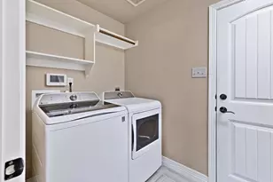 118 Cherokee St, Greenville, TX 75402 - Photo 11