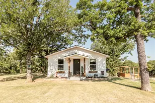 375 Nocona Dr, Nocona, TX 76255 - Photo 3
