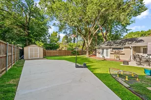 3616 Townsend Dr, Dallas, TX 75229 - Photo 15